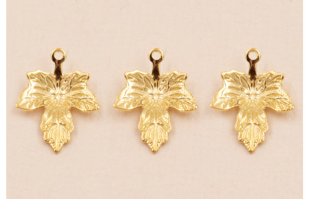 Colgante Hoja 13*12mm Baño Oro 18K 3 Micras