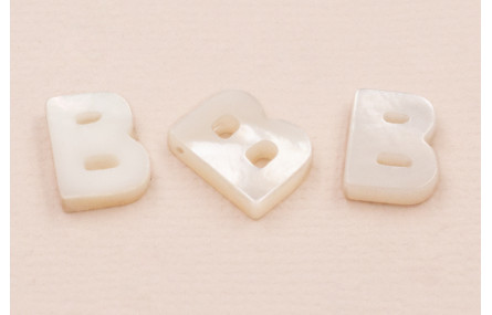 Letra Nacar B  10mm agujero horizontal superior