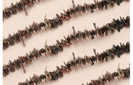 Ristra de 40cms de Chips Coral Marrón de 10-12mm