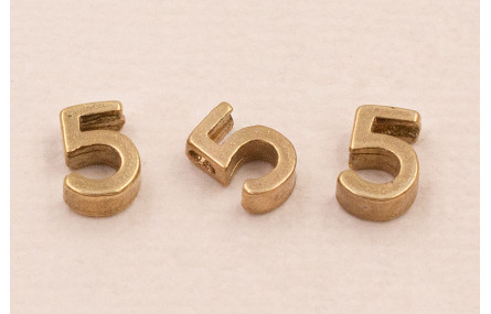 Pieza Número 5 7*6*2 Oro