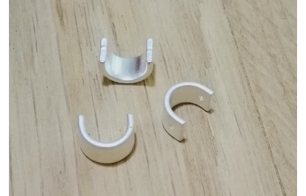 Pieza en U 8*6mm doble agujero Plata mate