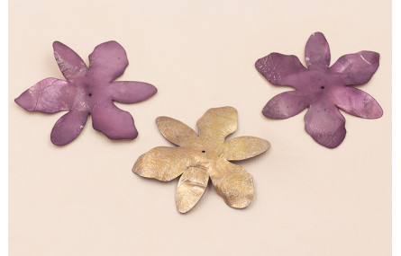 Flor 6 pétalos 55mm diámetro Morado y Metal