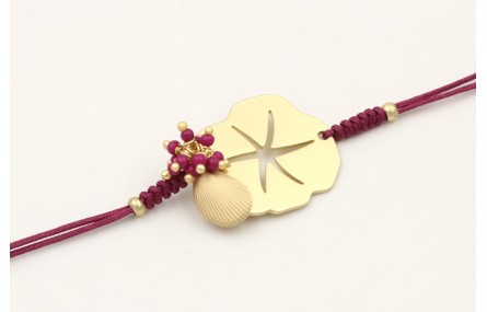 Pulsera de hilo granate con chapa estrella labrada