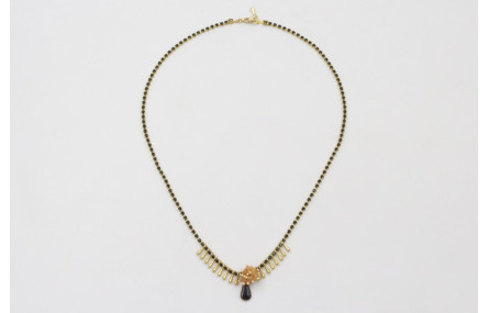Collar cadena strass negro con gotas doradas mates