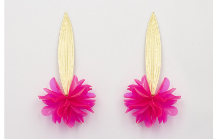Pendientes hoja alargada dorada mate con flor lent