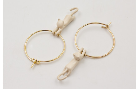 Pendientes aro dorado con GATO pintado a mano negr