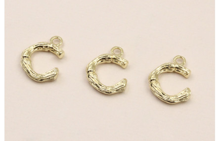 Colgante Letra C latón Dorado 17*13 MM