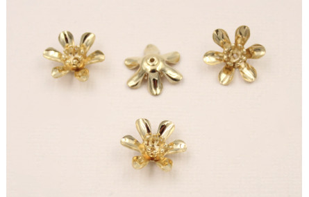 Colgante Flor 6 pétalos 15*5mm Baño Oro 18K 3 m.