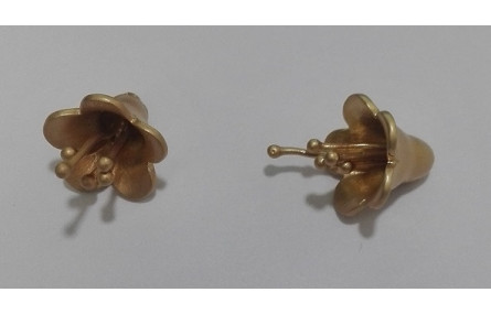 Flor estambres 15*10mm Oro Mate