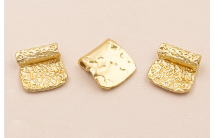 Colgante lámina doblada 15*15mm Oro Mate