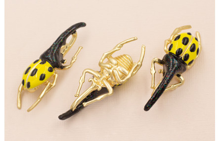 Escarabajo 50*18 Oro Mate Negro y amarillo