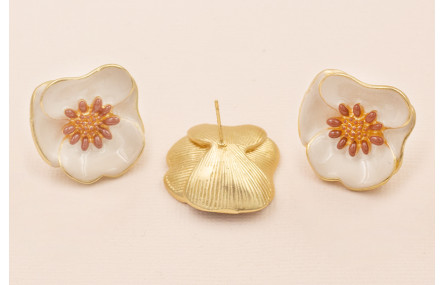 Pendiente Flor Esmalte Beige y marrón 27mm O. Mate