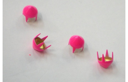 Tachuela cónica 6,5mm Fuxia fluor