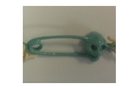 Imperdible calavera 18*5mm Color 2