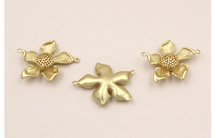 Colgante Flor 2 anillas 28*22*5mm Dorado Mate