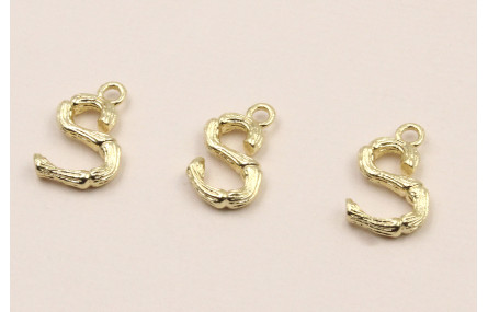 Colgante Letra S latón Dorado 15*10mm