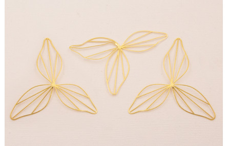 Cuenta Flor 3 pétalos 60mm diametro Oro