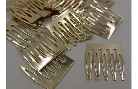 Peineta 23*23mm Dorada