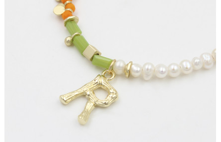 Pulsera con rectangulos facetados verdes, bolas mo