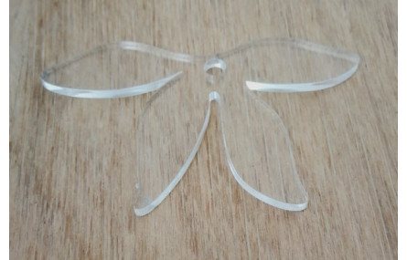 Metacrilato: Pétalos transparente 75*45mm