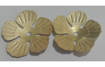 Colgante Flor 5 pétalos 30mm diámetro Oro Mate