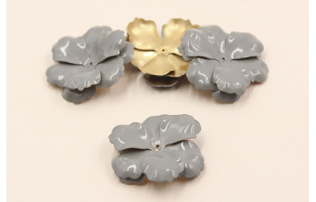 Flor Sobrepuesta 31mm Oro Mate y Esmalte Gris