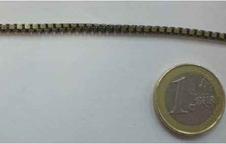 Cadena eslabón cuadrado 2*2mm Oro Viejo