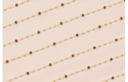 Cadena Oro Mate bolitas de Piedra de 2mm Rojiza