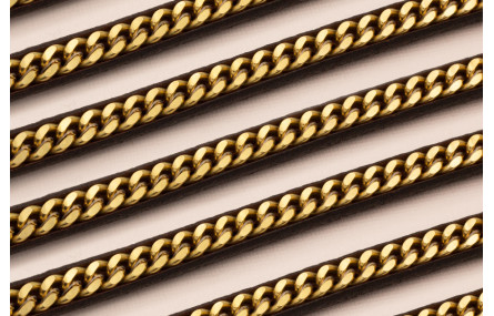 Cuero regaliz con cadena Oro incrustada