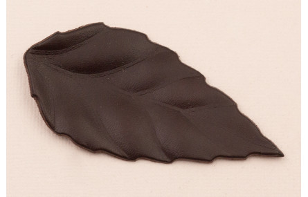 Hoja Cuero relieve 8*3,7 color café