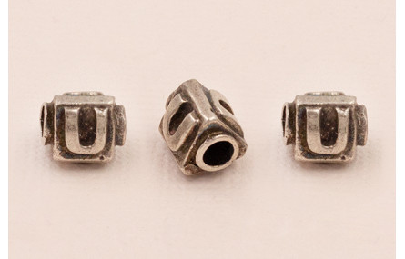LETRA U 10*8mm