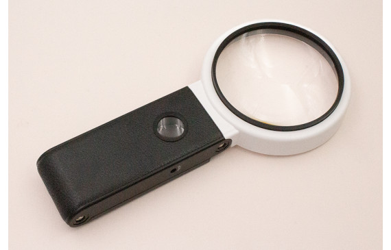 Lupa de Mesa con brazo rotatorio y Luz LED