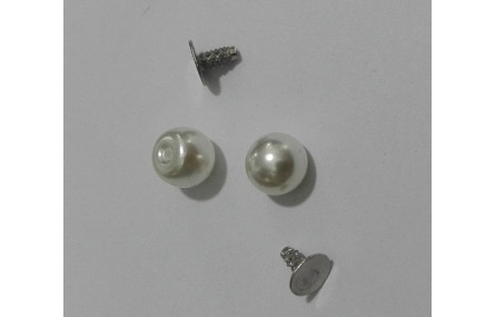 Perla 6mm con medio agujero y con remache
