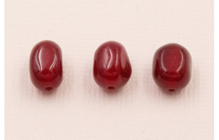 Ovalo Irregular Cuarzo 10*7*7 Color Granate