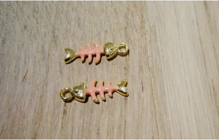 RColgante aspa pescado 16*6mm esmalte Rosa
