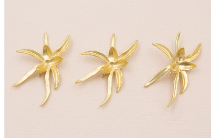 Cuenta Flor pétalos desiguales 35*23mm Dorado Mate