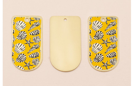 Pieza 50*25 Oro mate conchas en fondo Amarillo