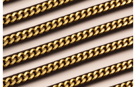 Cuero regaliz con cadena Oro incrustada