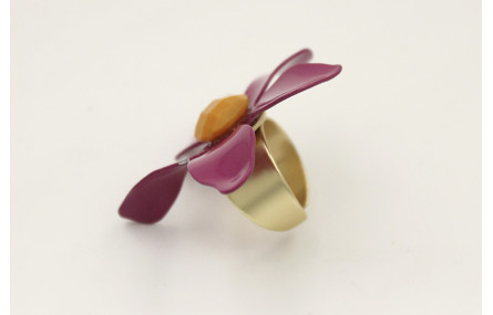 Anillo disco plano con flor esmaltada cardenal y b