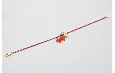 Pulsera cadena eslabón plano fucsia con colgante c