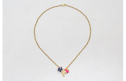 Collar cadena miyuki mostaza con pez esmaltado fuc