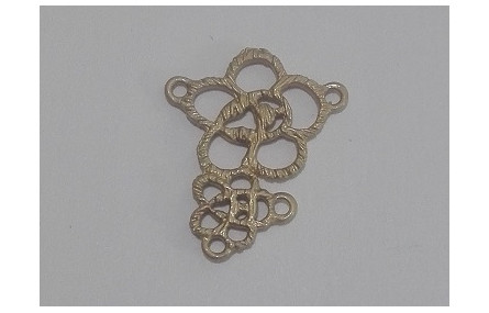 Conjunto de 2 flores 15*19 oro mate