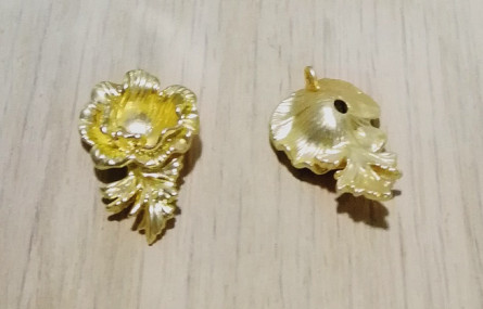 Pieza Flor 21*12mm Oro Mate