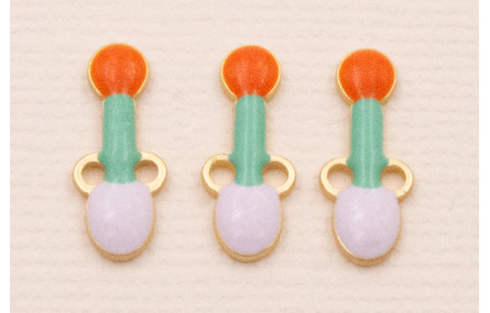 Colgante 15*6 Lila, verde y Coral sobre Oro Mate