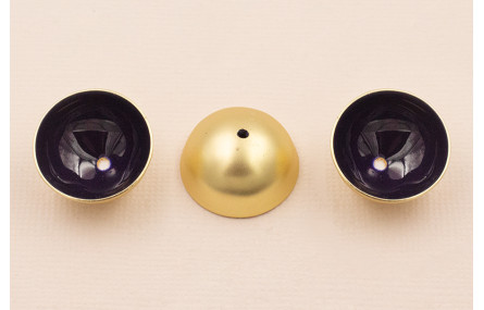 Semi Bola de 20mm con esmalte Negro y Oro Mate