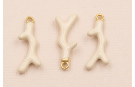 Colgante Coral 20*7mm Esmalte color Beige