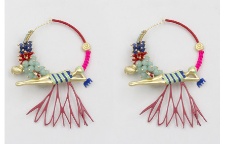 Pendientes aro dorado mate grande con miyuki rojo,