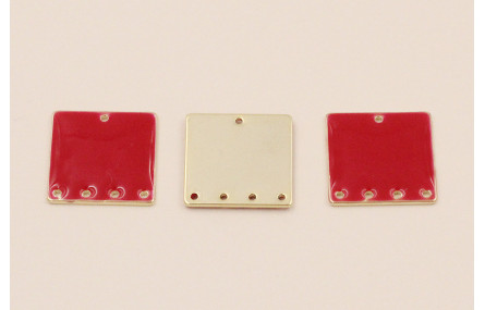 Cuenta Cuadrado de 15mm Dorado con esmalte Rojo