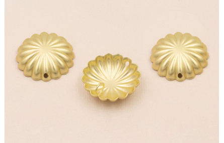 Colgante semicircular estriado 27mm Oro Mate