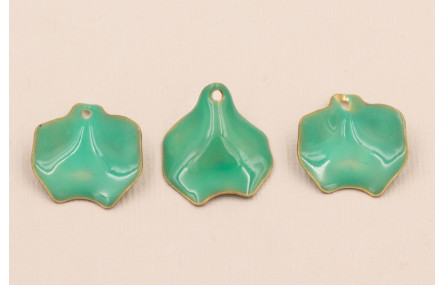 Pétalo Irregular Esnaltado Turquesa 22*20 mm